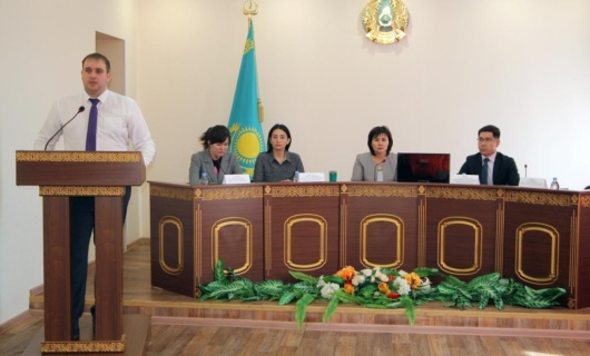 Сотрудники акимата Костанайской области  и антикоррупционной службы области – в Житикаре